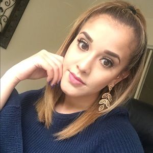 Meet your Posher, Monique